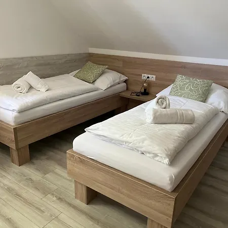 Nyaraló Rekreacni Domky Nove Mlyny 7 - Palava Milovice